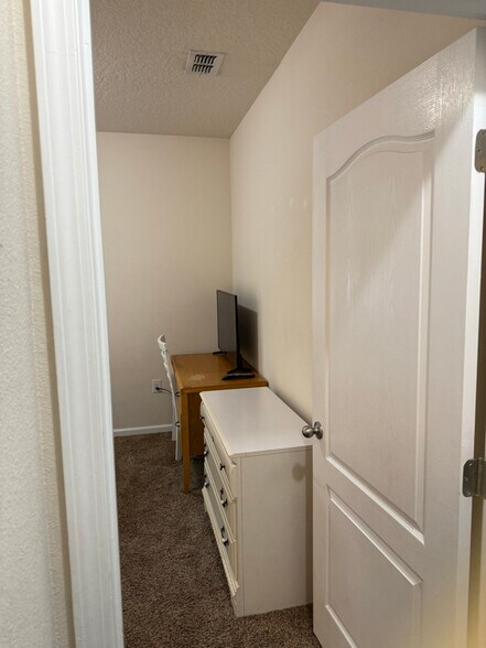 Building Photo - 95062 Cheswick Oaks Dr