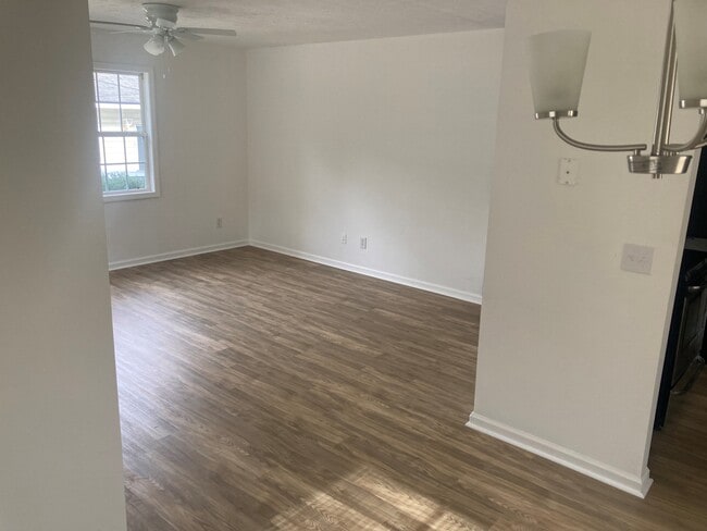 Building Photo - 1304 17th Ave