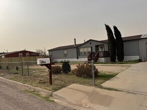 Building Photo - 9724 W 3rd St