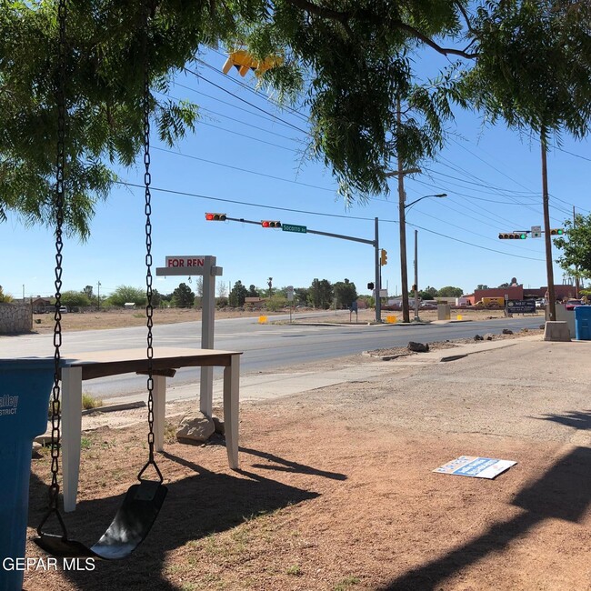 Building Photo - 10540 Socorro Rd