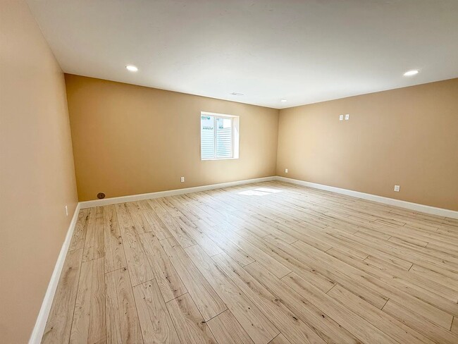 Building Photo - 3107 W Laux Dr