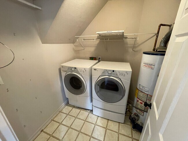 Building Photo - Welcome Home Rent Ready!