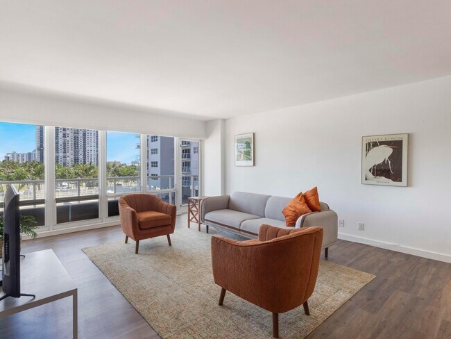 Building Photo - 111 N Pompano Beach Blvd