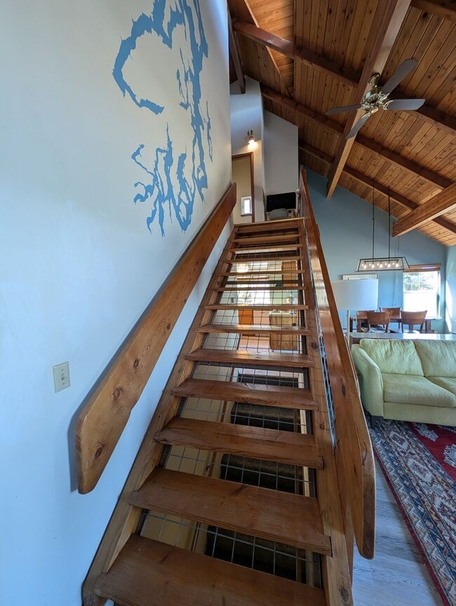 Building Photo - A Luxury Beachfront Lodge Awaits! For Rent...