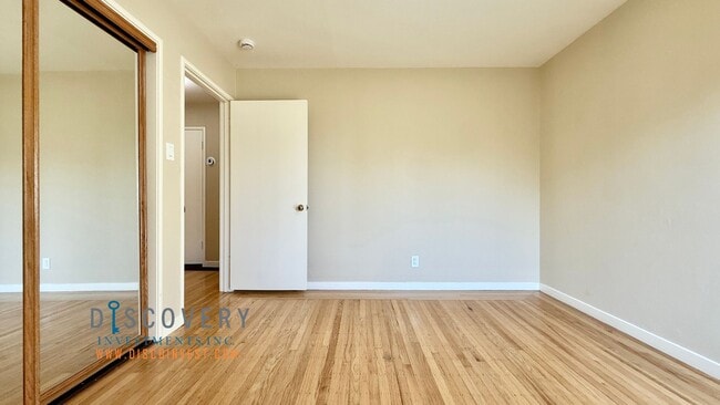 Building Photo - 3+ Bedroom Modern El Cerrito Hills Home