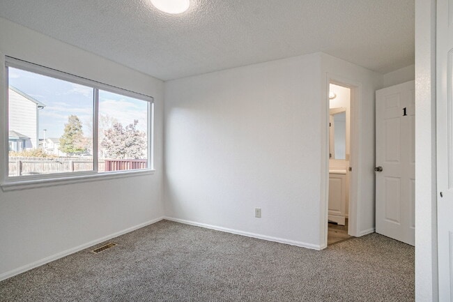 Building Photo - Private Room with a shared bath for Rent in Westminster!!!