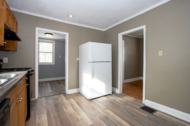 Building Photo - Two bedroom, single-family home