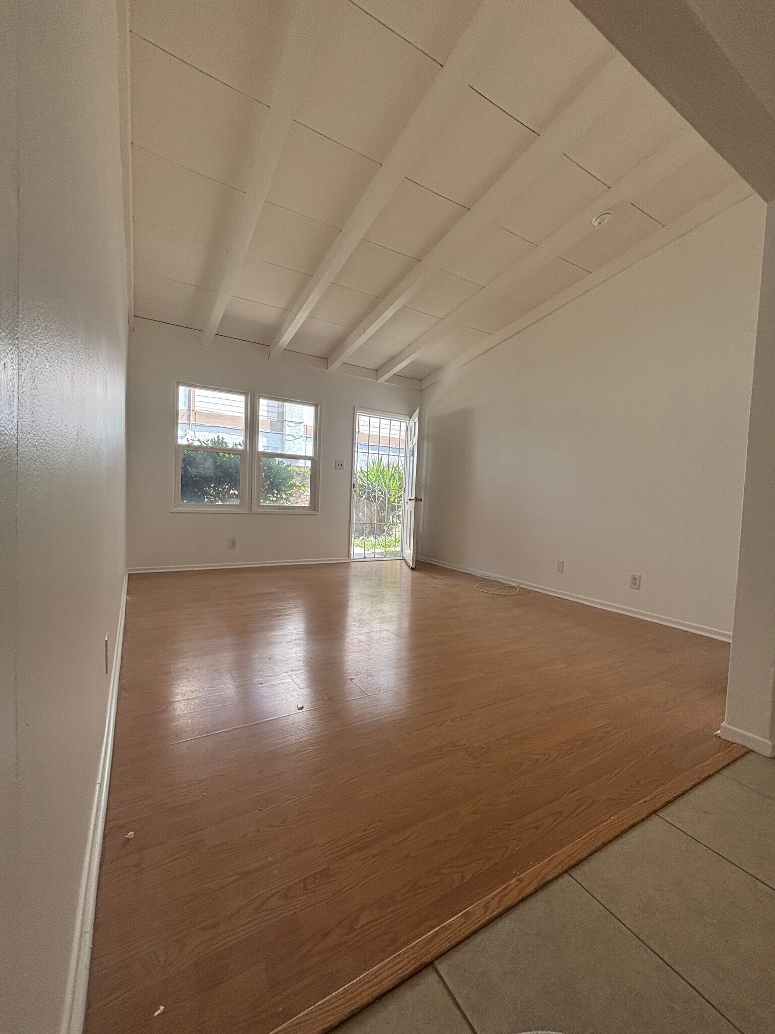 Building Photo - 2218 Carnegie Ln