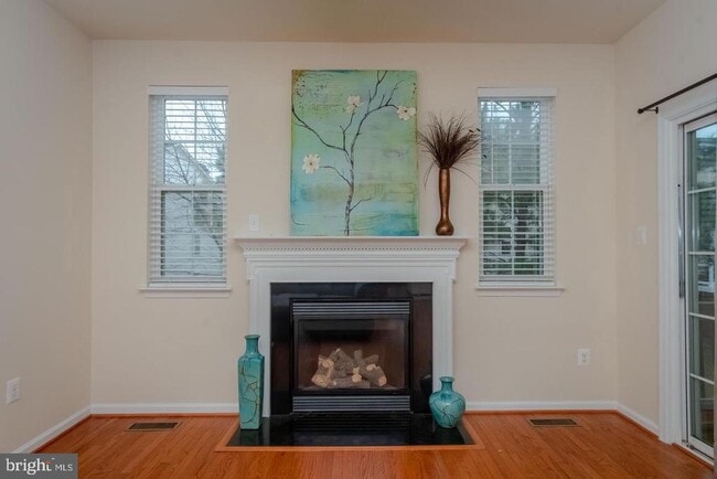 Building Photo - 7349 Mockingbird Cir