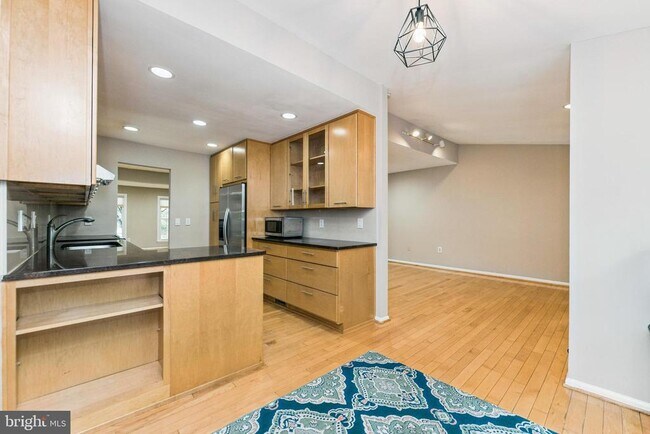 Building Photo - 12220 Tildenwood Dr