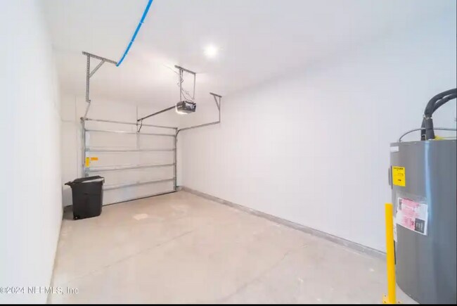 Building Photo - 292 Annies Pl