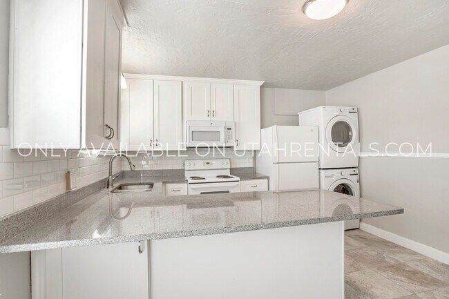 Building Photo - 222 S 100 E