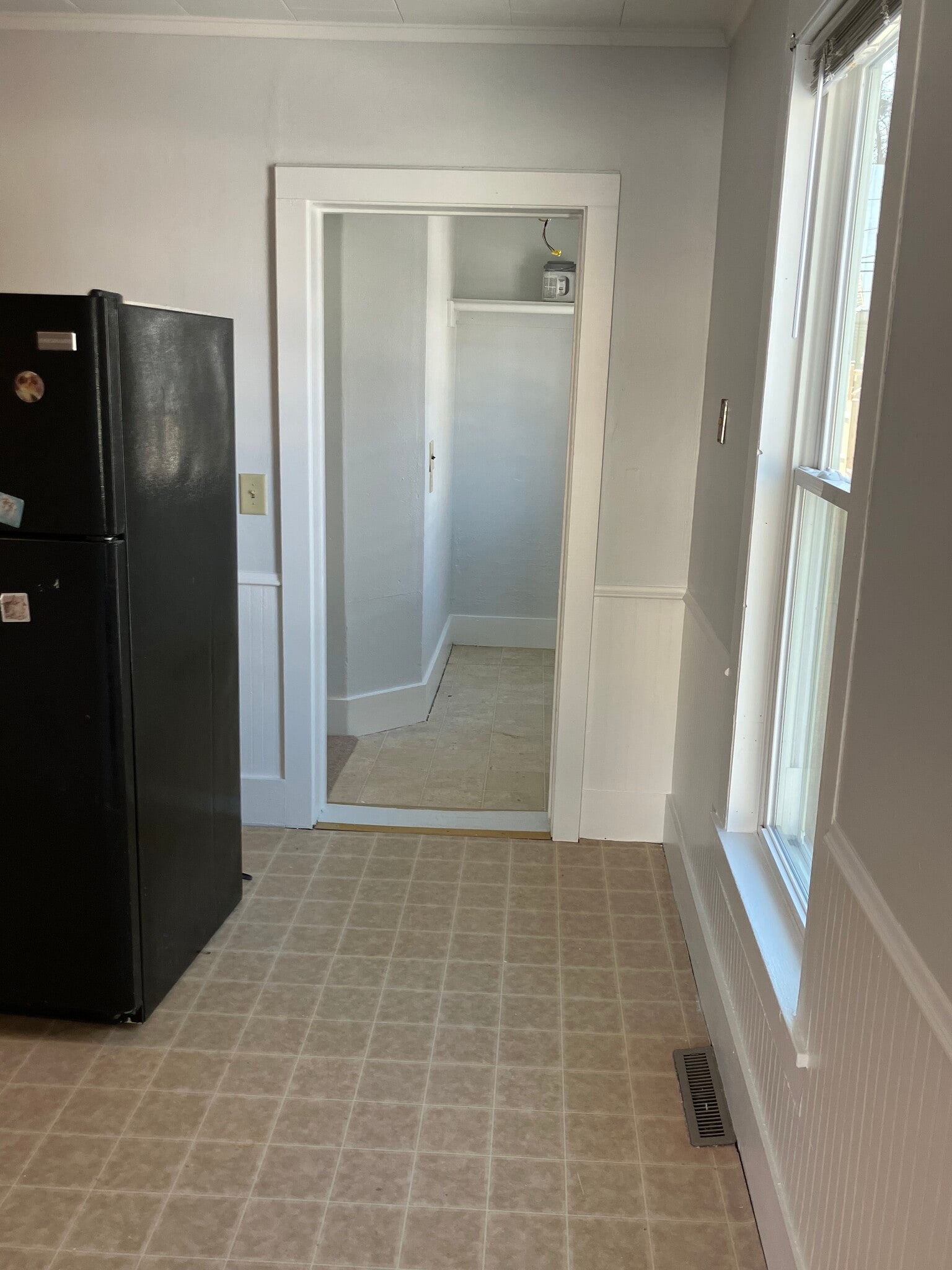 Building Photo - 327 5th Ave