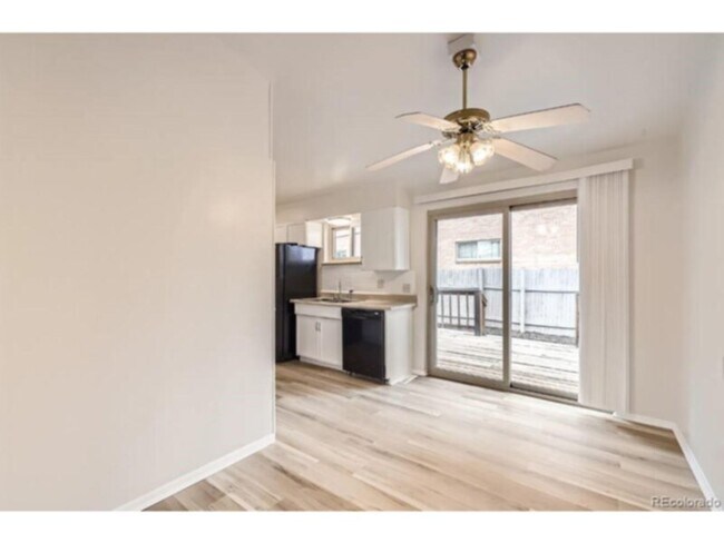 Building Photo - 4585 E Yale Ave