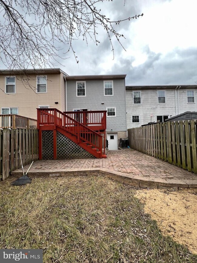 Building Photo - 310 Rambling Ridge Ct