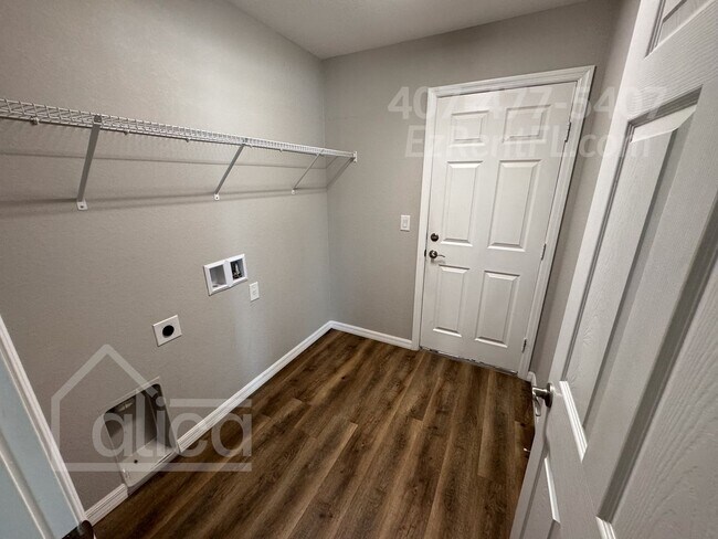 Building Photo - Coming Soon – Spacious 4-Bedroom Home in L...