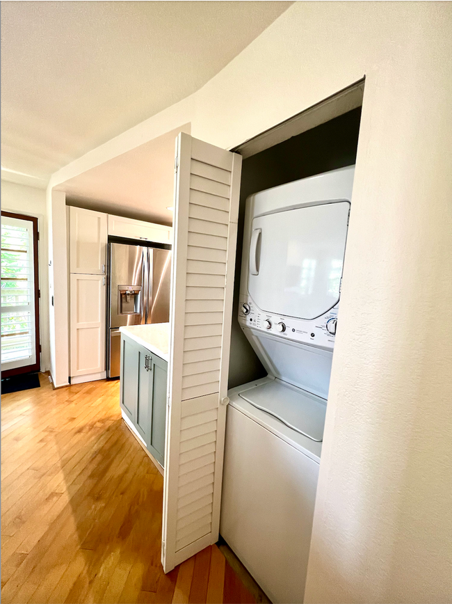 Primary Photo - Top-Floor Old Town Gem with Stunning Views...