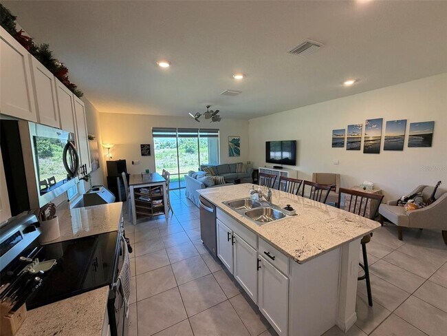 Building Photo - 8860 Milestone Dr