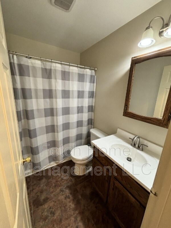 Building Photo - 143 Northwood Ct