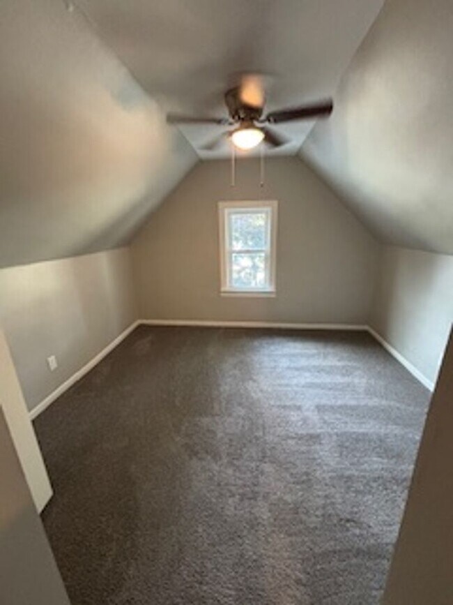Building Photo - Nice Warren 3 bed 1 bath