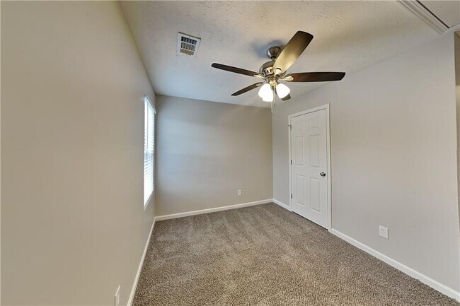 Building Photo - 2234 Oakland Spring Dr