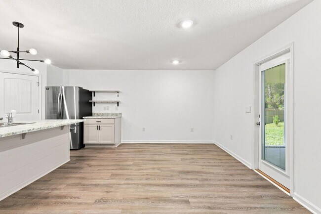 Building Photo - 3284 Chapelwood Dr