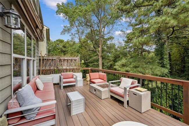 Building Photo - 1285 Linden Ct