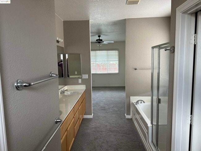 Building Photo - 1843 Crown Peak Way
