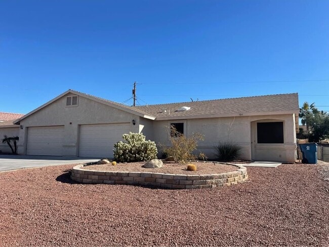 Primary Photo - 3320 Tomahawk Dr