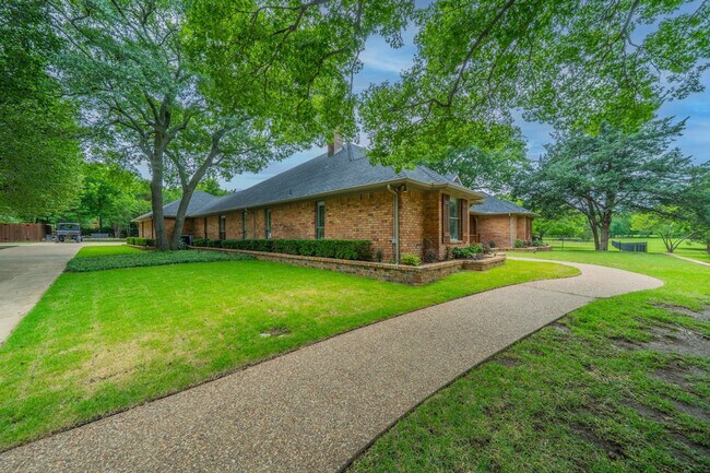 Building Photo - 11501 Custer Trail