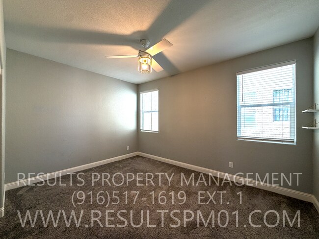 Building Photo - 1280 Goldenrod Way