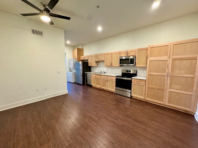 Building Photo - 726 E Emma Ave