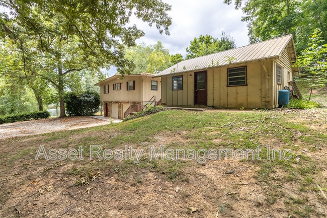 Building Photo - 630 Colonial Dr