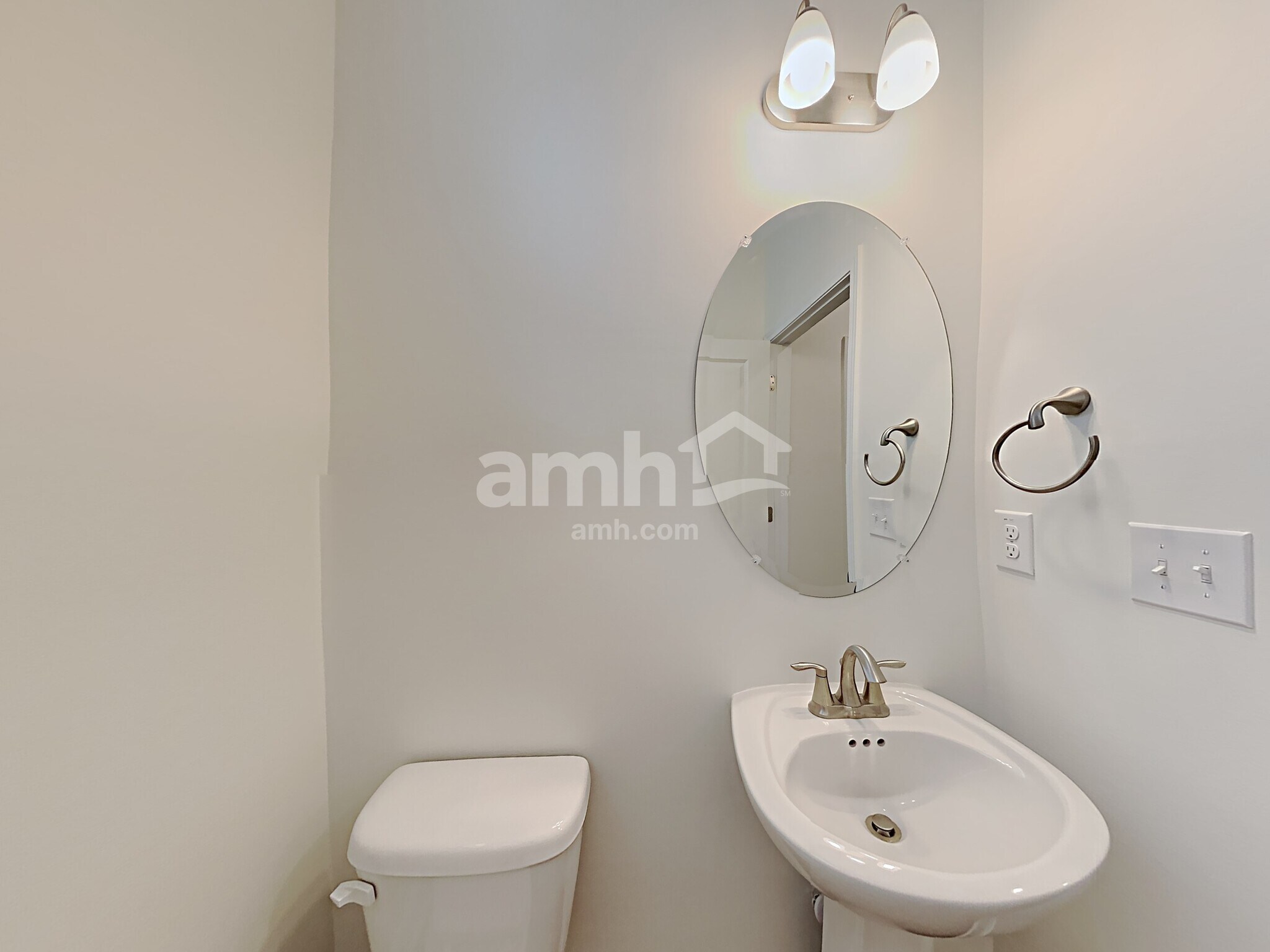 Building Photo - 4824 Chutney Dr