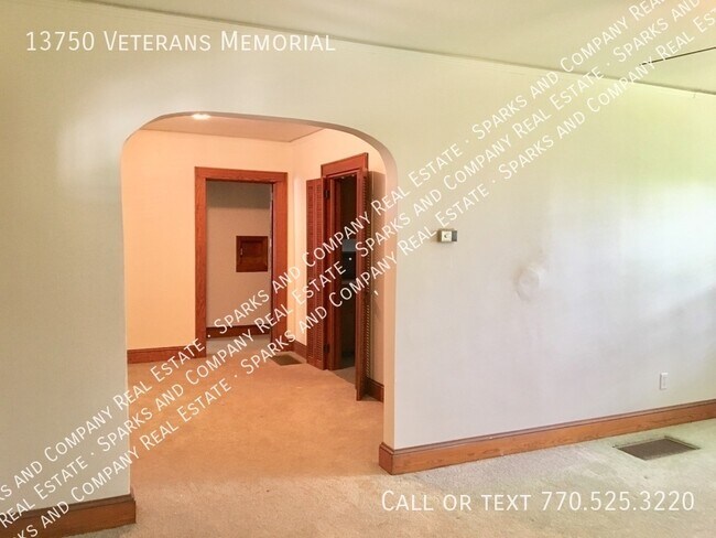 Building Photo - Winston Rental (Available to show Nov 1, 2...