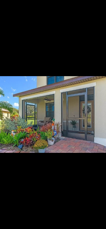 Building Photo - 7489 Tourmaline Dr