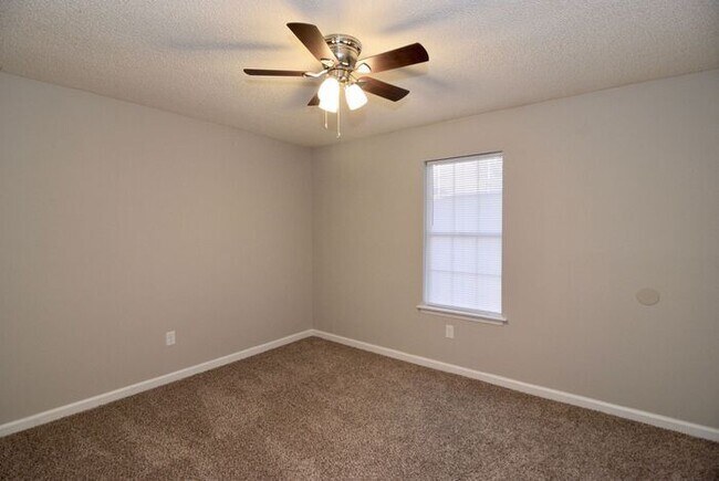 Building Photo - 2 Bed/1.5 Bath North Augusta Townhome