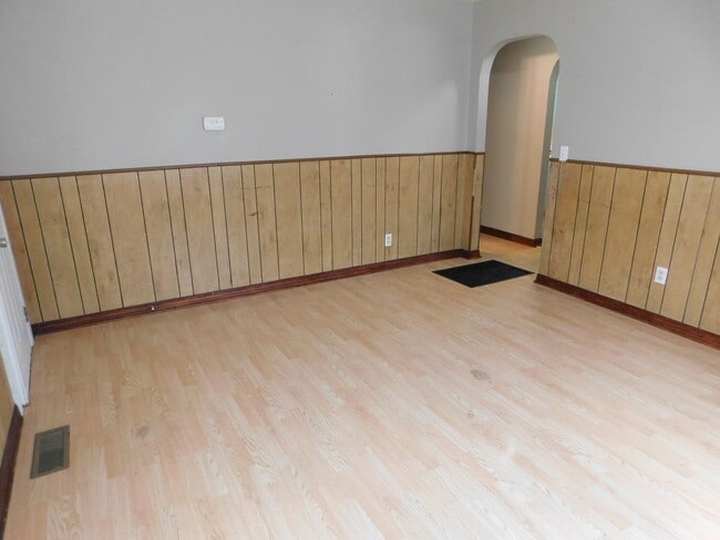 Building Photo - 1 Bedroom duplex in Augusta, w/ Ramp!