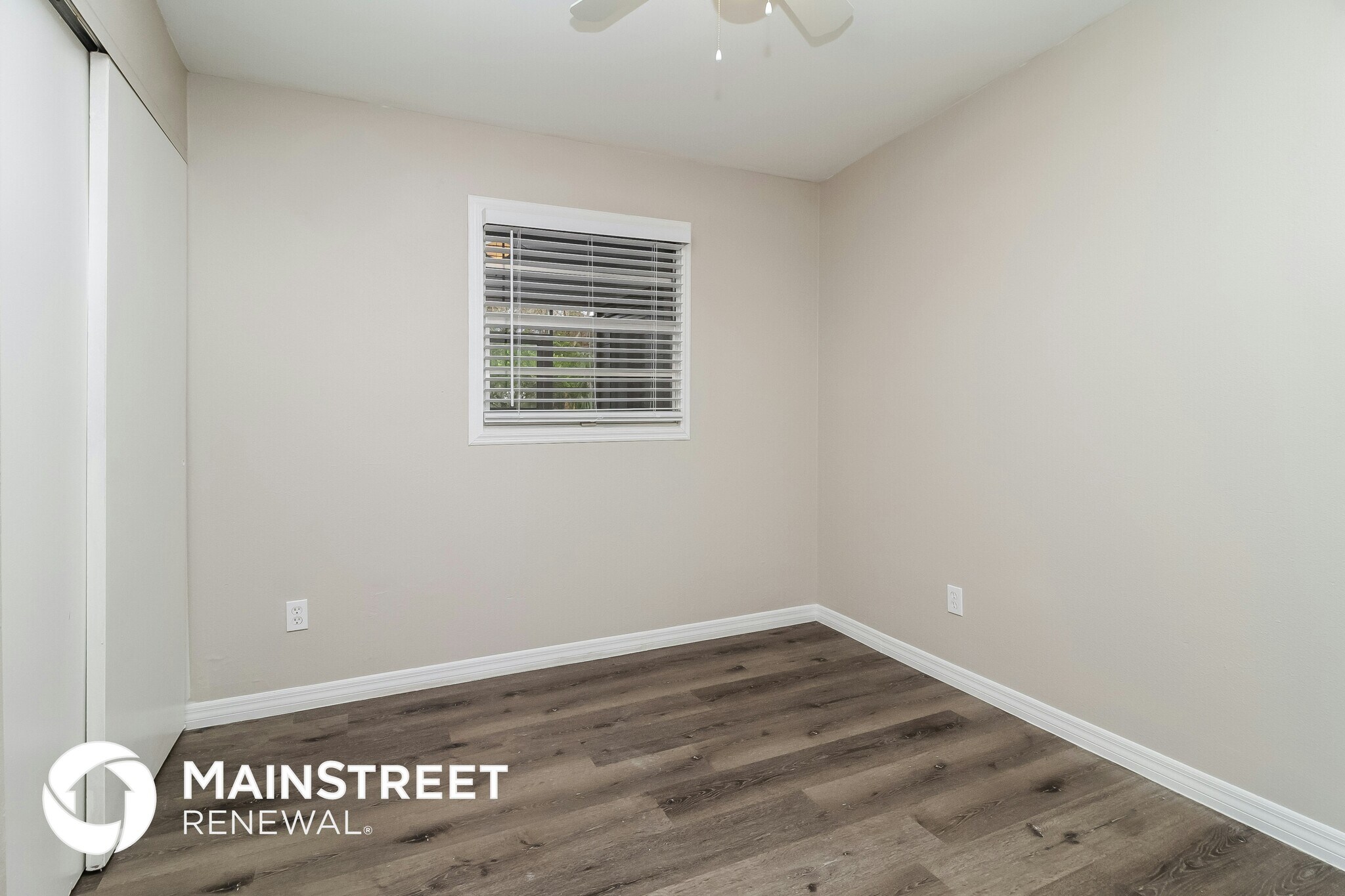 Building Photo - 950 Lormann Cir