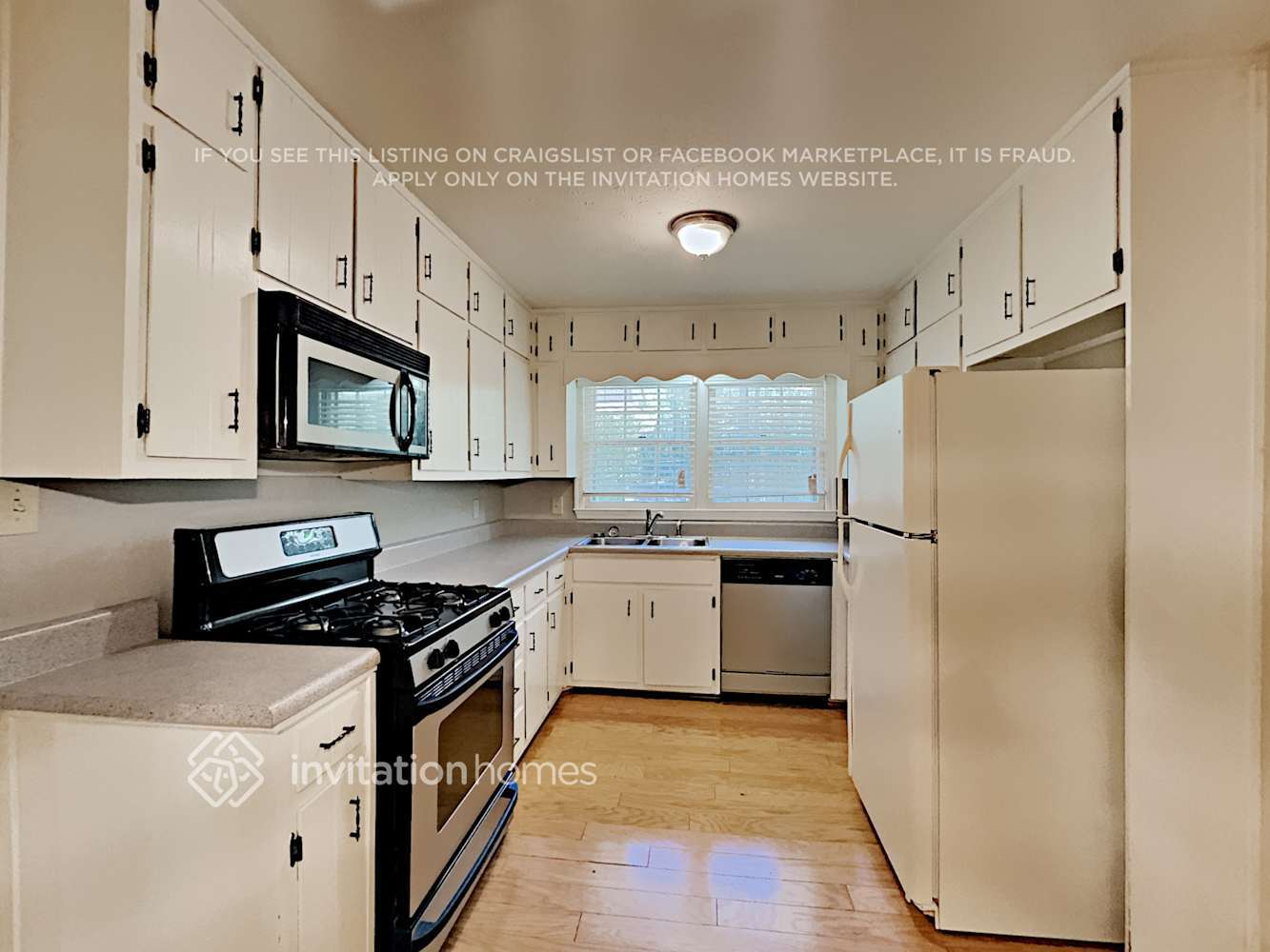 Building Photo - 3158 Larkspur Cir SW