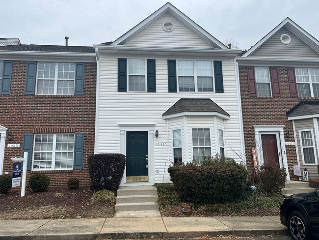 Primary Photo - Renovated 3 Bed | 2.5 Bath Townhouse in No...