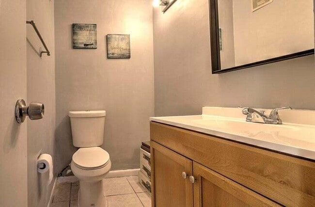 Building Photo - 32 Crossings Cir