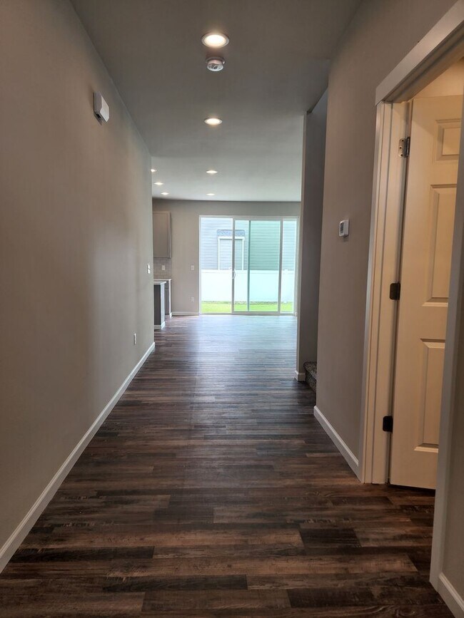 Building Photo - Yelm Creek Estates, Newer Construction 4 Bedroom, 2.75 Bathroom with Den