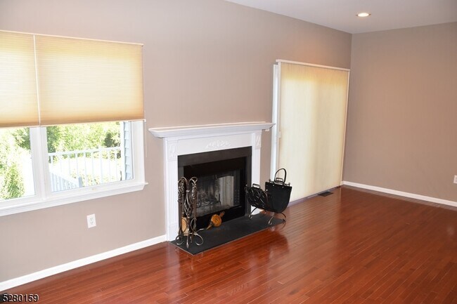 Building Photo - 125 Springhill Dr