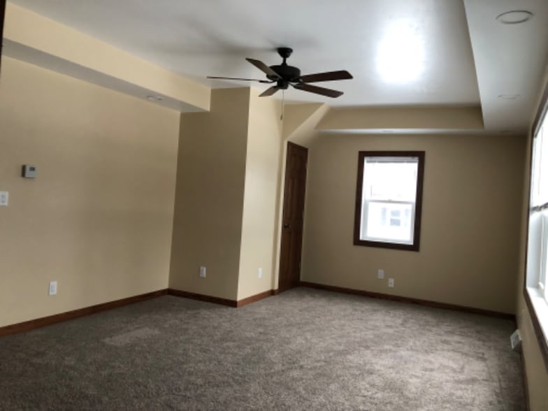 Building Photo - 221 E 1st St