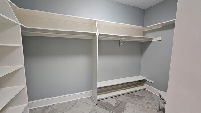 Building Photo - 8486 Hunters Forest Cove