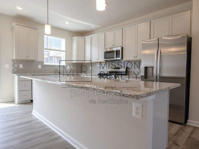 Building Photo - 8756 Whitman Dr