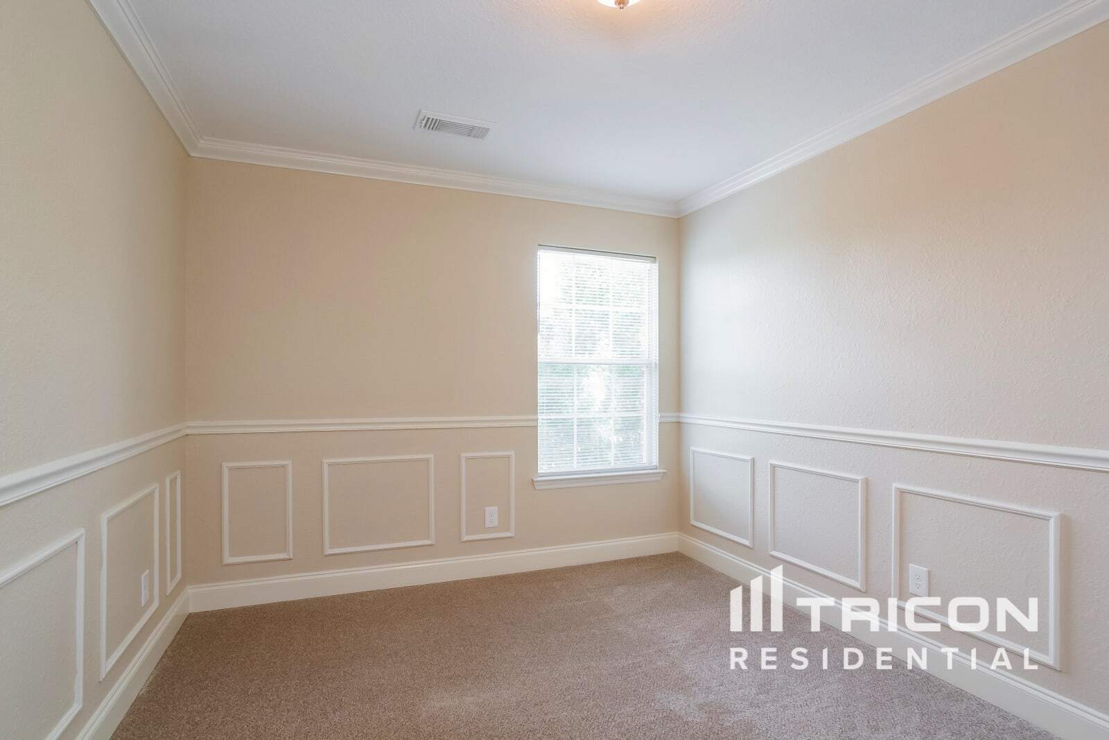 Building Photo - 32331 Hunter Park Ct