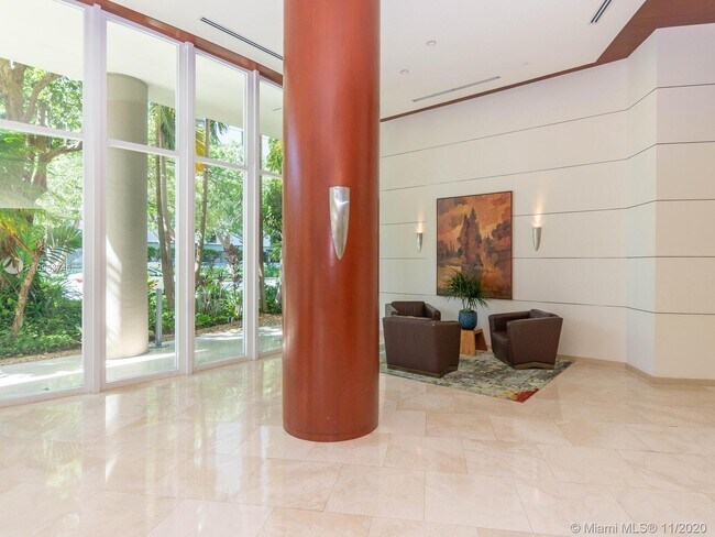 Building Photo - 2475 Brickell Ave