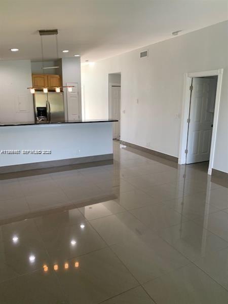 Building Photo - 504 Woodgate Cir